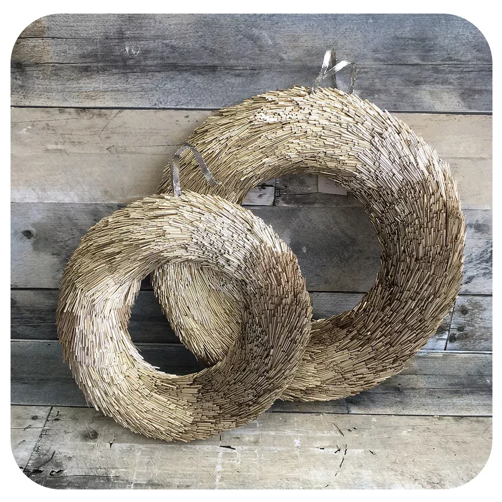 Radiant Gold Wreath