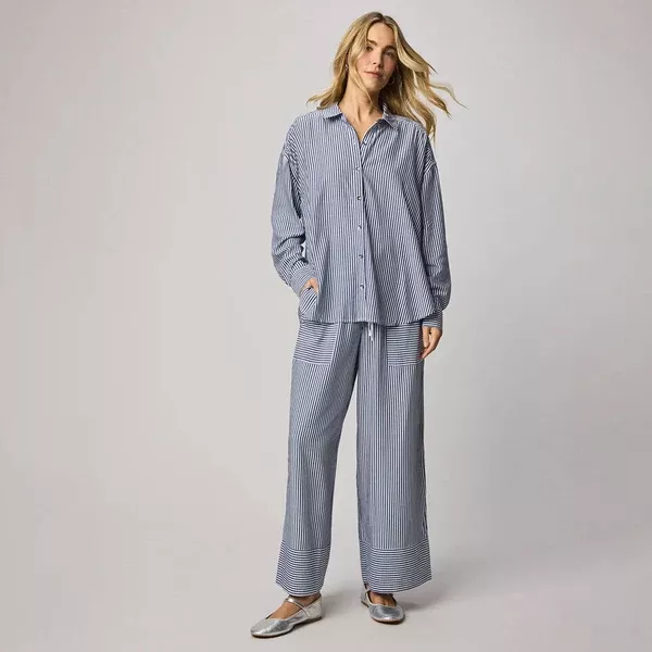 "Splendid" Ella Stripe Button Down Navy White